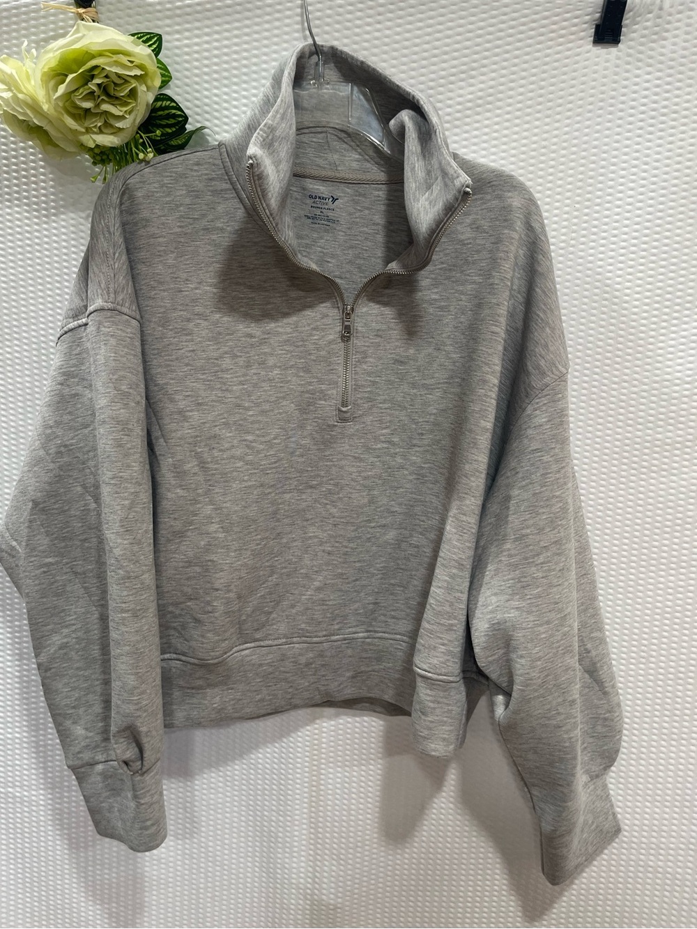 Old Navy Active Women’s XL Gray Bounce Fleece Cropped Quarter Zip Pullover